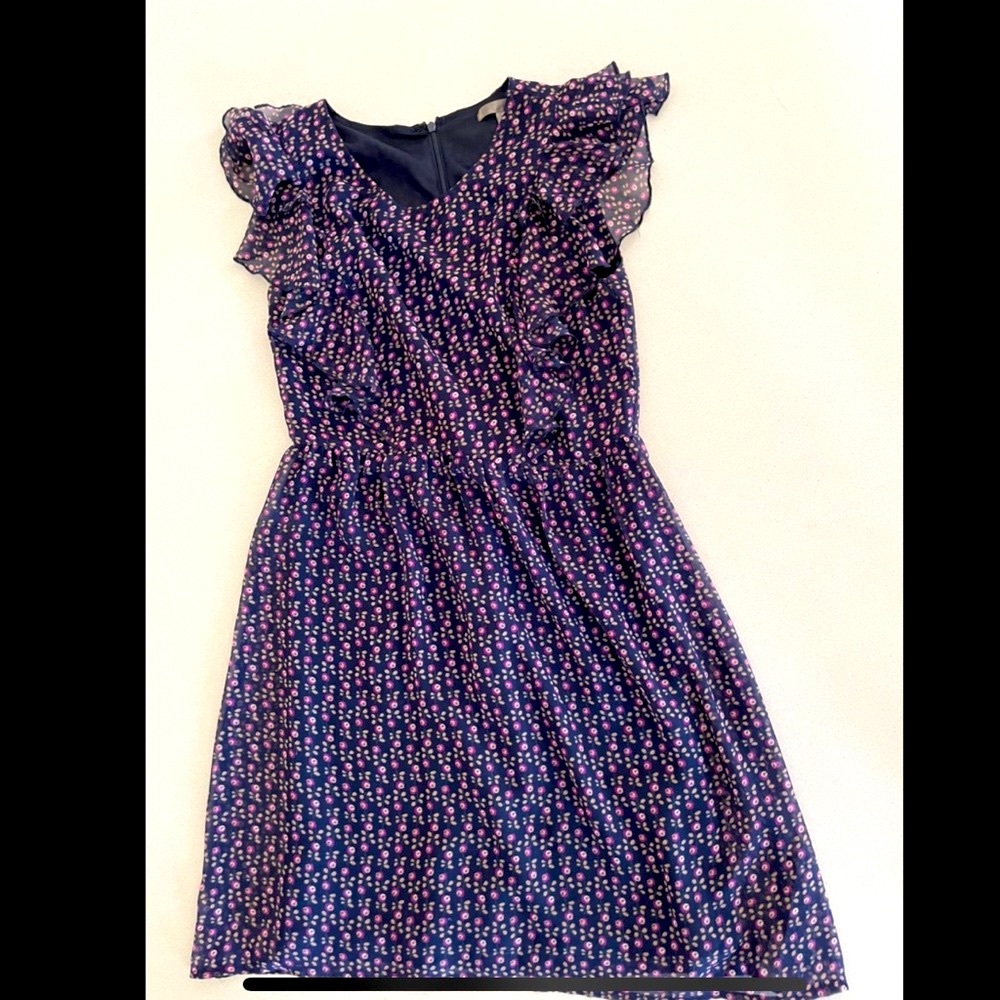 Floral lightweight dress. Perfect for picnics!